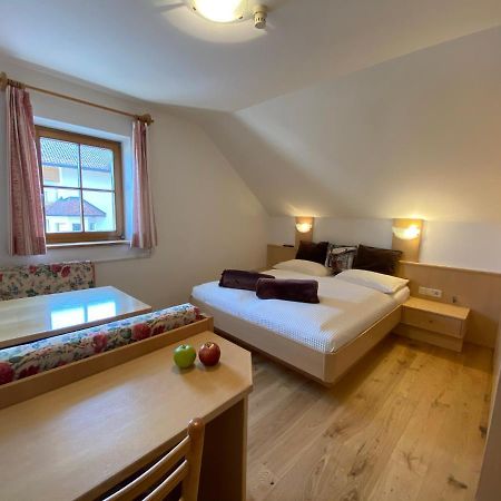 Lindnerhof Urlaub Am Bauernhof Hotel San Lorenzo di Sebato Luaran gambar