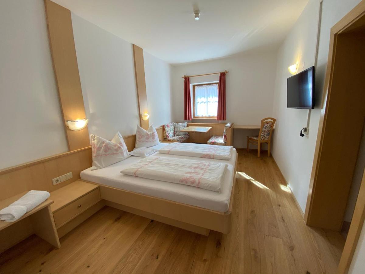 Lindnerhof Urlaub Am Bauernhof Hotel San Lorenzo di Sebato Luaran gambar