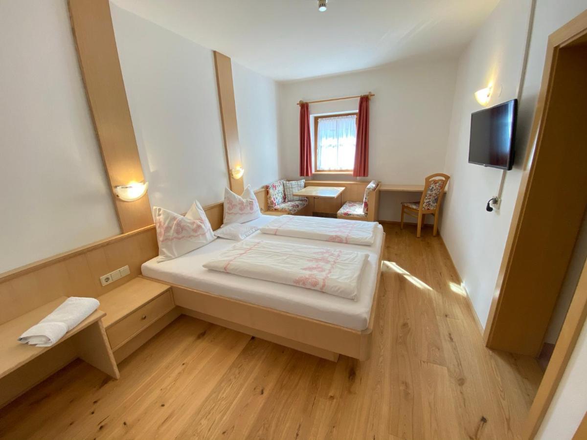 Lindnerhof Urlaub Am Bauernhof Hotel San Lorenzo di Sebato Luaran gambar