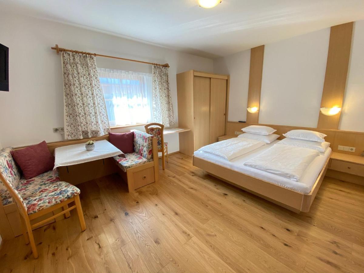 Lindnerhof Urlaub Am Bauernhof Hotel San Lorenzo di Sebato Luaran gambar